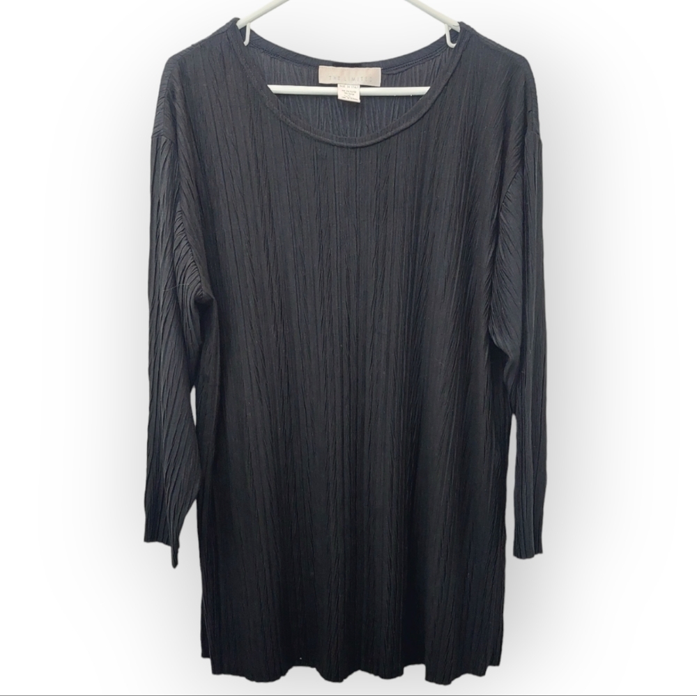 The Limited Size Medium Tunic Blouse Black Overized Crinkled Texture Lagenlook